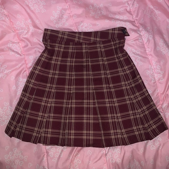 SOLD ‼️Plaid Tartan Pleated High-Waisted Skirt‼️ - Picture 3 of 4